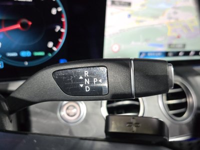 MERCEDES-BENZ E-CLASS - 9