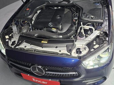 MERCEDES-BENZ E-CLASS - 7