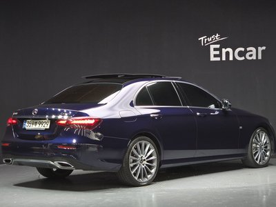 MERCEDES-BENZ E-CLASS - 4