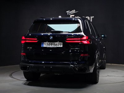 صورة 4 لـ 2025 BMW X5