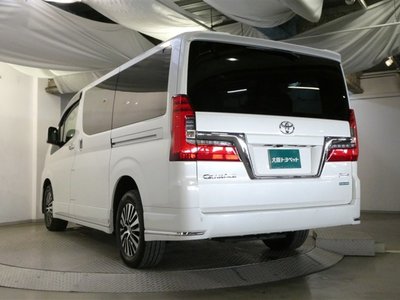 TOYOTA GRAND ACE - 6