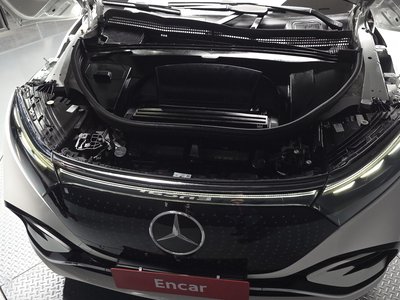 MERCEDES-BENZ EQS - 7