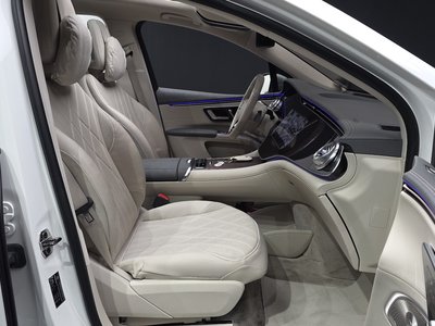 MERCEDES-BENZ EQS - 10