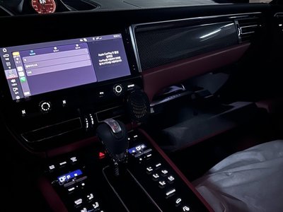 2023 Porsche MACAN — миниатюра 12