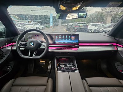 صورة 10 لـ 2025 BMW 5 SERIES
