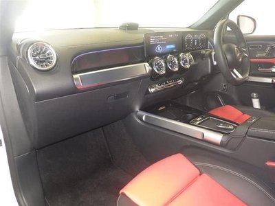 MERCEDES-BENZ GLB - 3