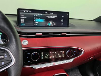 2023 Genesis GV70 thumbnail 15