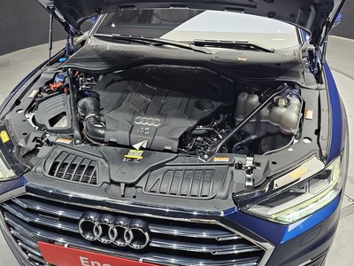 2021 AUDI A8 photo 7
