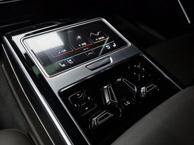 2021 AUDI A8 — миниатюра 27