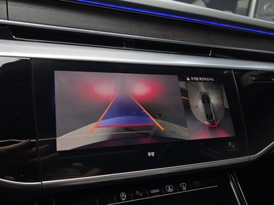 2021 AUDI A8 — миниатюра 21