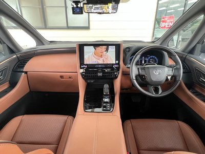 TOYOTA VELLFIRE - 2