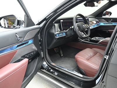 2025 BMW 7 SERIES — миниатюра 11