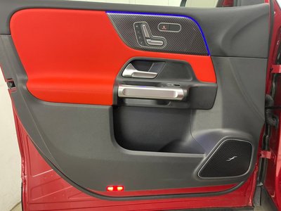 2025 Mercedes-BENZ GLB 缩略图 31