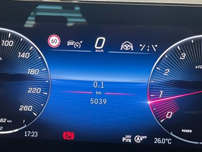 2025 Mercedes-BENZ GLB 缩略图 61