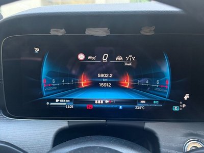 MERCEDES-BENZ GT AMG - 9