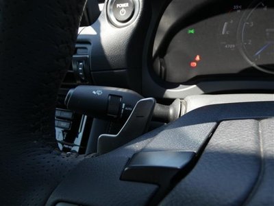 2025 Lexus IS — миниатюра 19