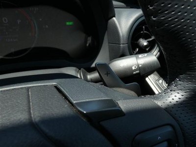 2025 Lexus IS — миниатюра 21