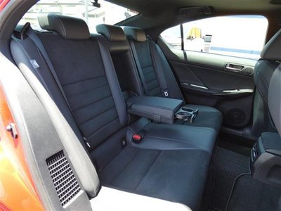 2025 Lexus IS — миниатюра 35