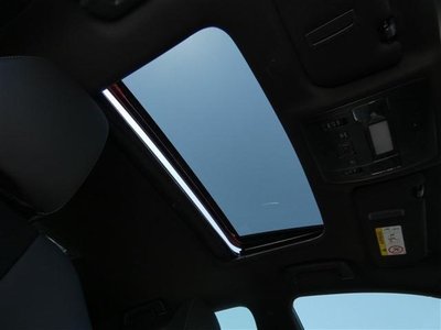 2025 Lexus IS — миниатюра 29
