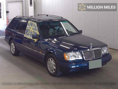 MERCEDES-BENZ E-CLASS - 1