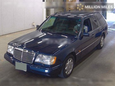 MERCEDES-BENZ E-CLASS - 4