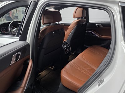 2022 BMW X6 — миниатюра 11
