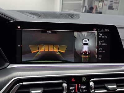 2022 BMW X6 — миниатюра 17