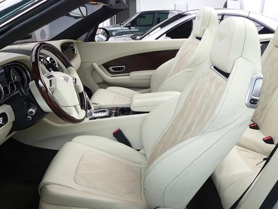 BENTLEY CONTINENTAL GT - 10