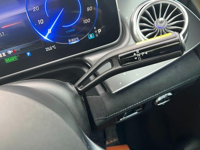 MERCEDES-BENZ EQE - 9