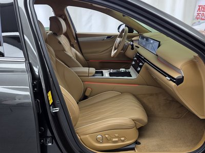 2024 Genesis G80 (RG3) thumbnail 11