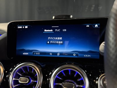 MERCEDES-BENZ GLA - 9