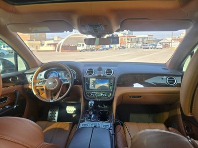 BENTLEY BENTAYGA - 5