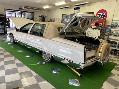 CADILLAC BROUGHAM - 3