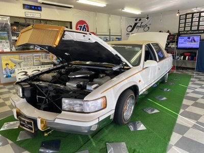 CADILLAC BROUGHAM - 2