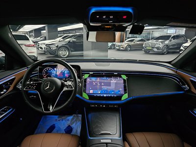 MERCEDES-BENZ E-CLASS - 4