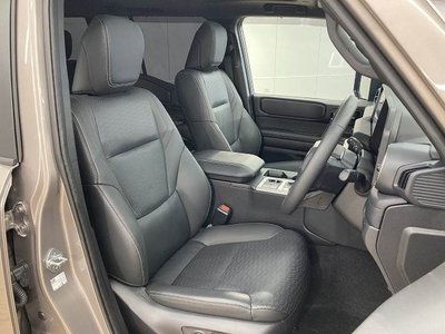 TOYOTA LAND CRUISER 250 - 5