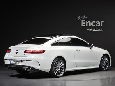 MERCEDES-BENZ E-CLASS - 3