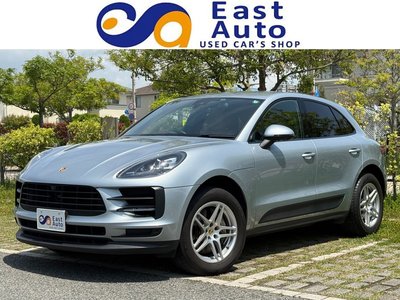 PORSCHE MACAN - 1