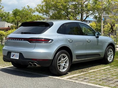 PORSCHE MACAN - 6