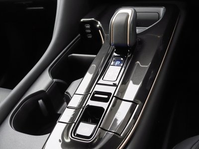 TOYOTA CROWN SPORT - 9