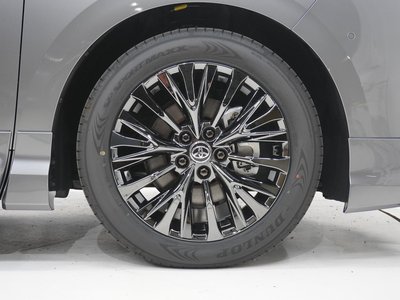 TOYOTA VELLFIRE - 9