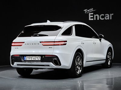 صورة 3 لـ 2023 Genesis GV70