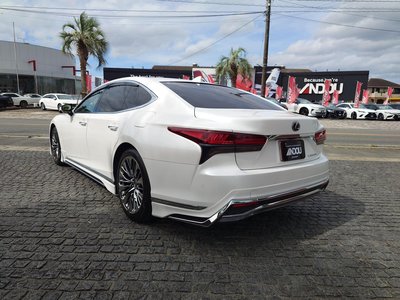 2023 Lexus LS photo 3