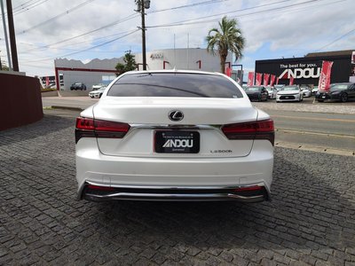 صورة 7 لـ 2023 Lexus LS
