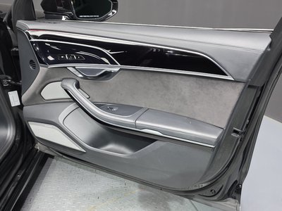صورة مصغرة 14 لـ 2021 AUDI A8