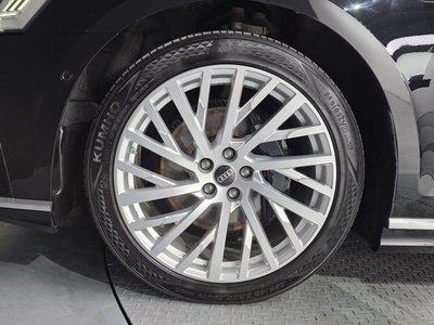 AUDI A8 - 6