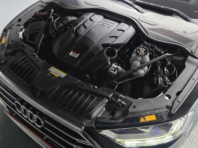 AUDI A8 - 7