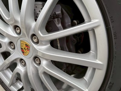 PORSCHE 911 - 8