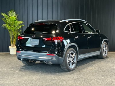 MERCEDES-BENZ GLA - 4