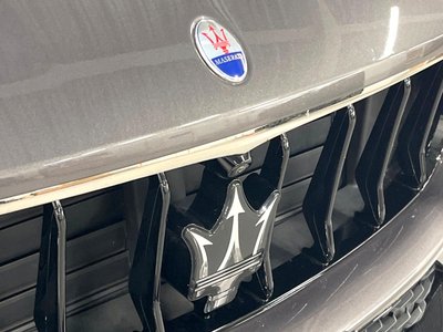 2021 Maserati LEVANTE photo 6